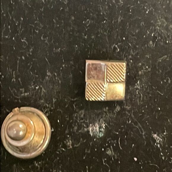 Vintage 0.5” Art Deco square gold tone striped hat lapel pin tack - Picture 1 of 10